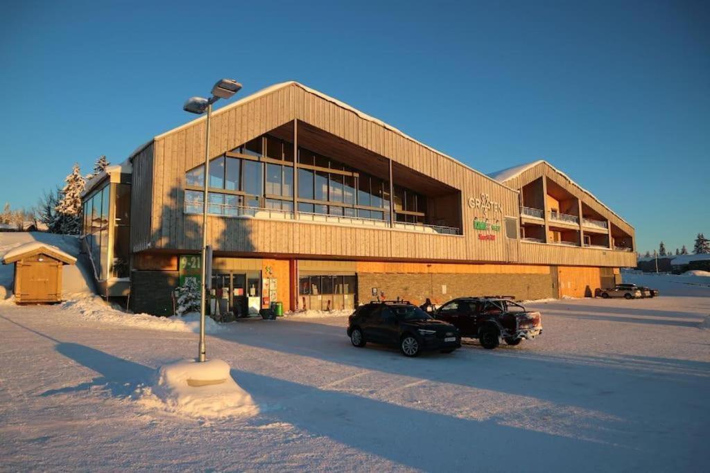Leilighet Med Panoramautsikt Sjusjoen Innendors Parkering Dış mekan fotoğraf