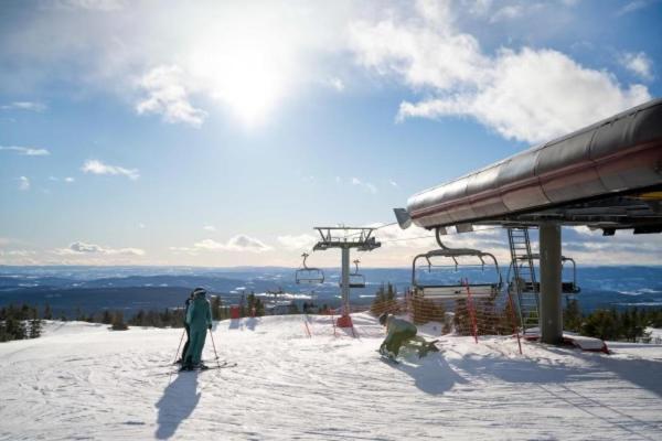 Leilighet Med Panoramautsikt Sjusjoen Innendors Parkering Dış mekan fotoğraf